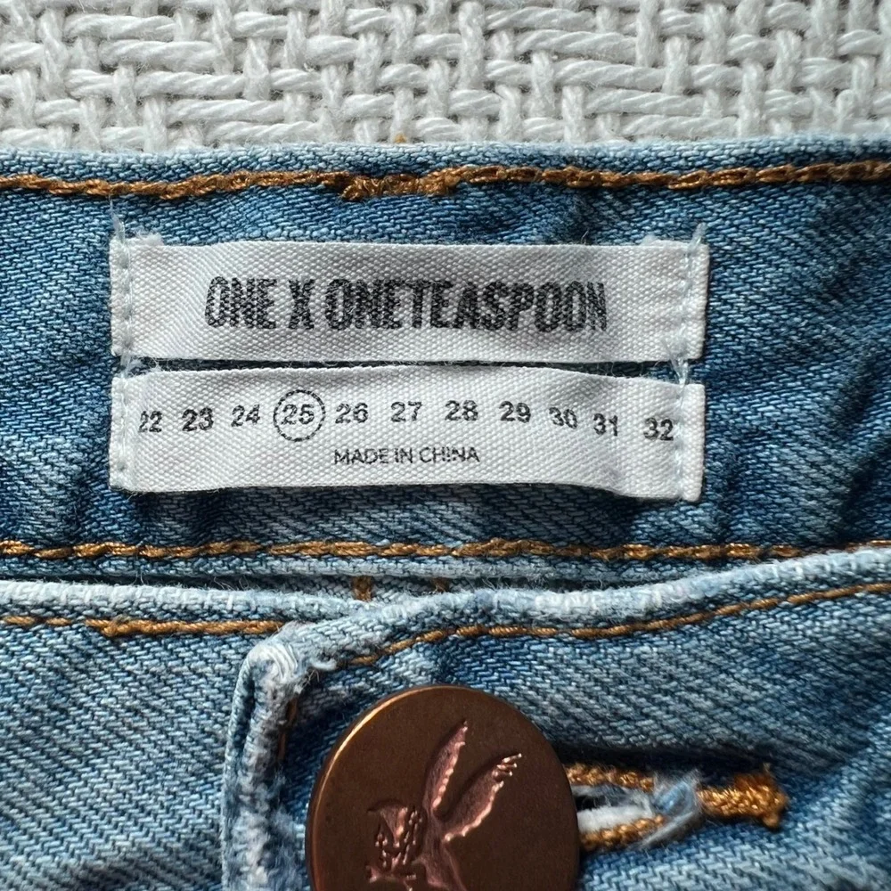 One Teaspoon Bandits Low Rise Distressed Denim Shorts Cuffed Size 25/28